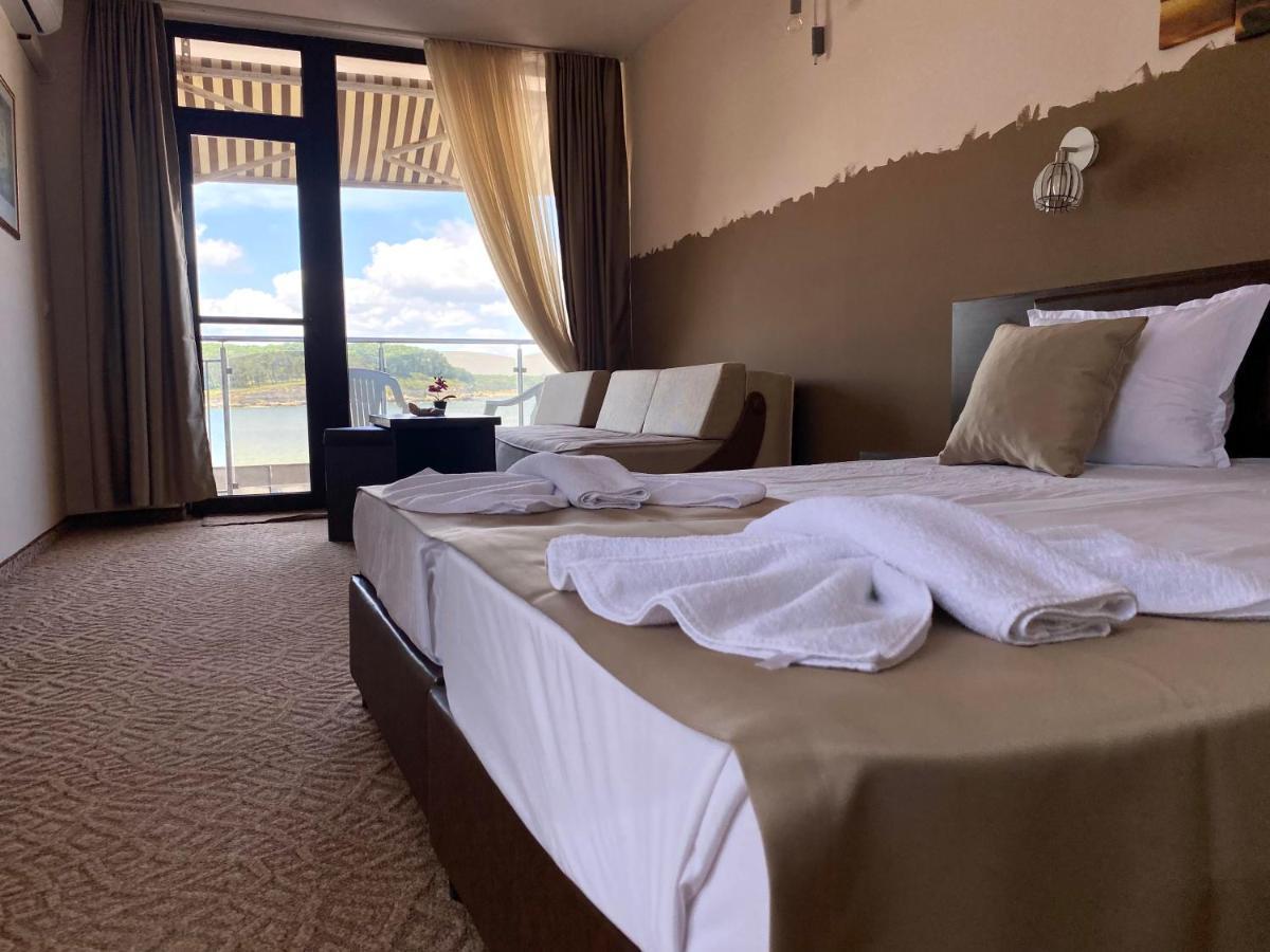 Family Hotel Teos Kiten  Bagian luar foto